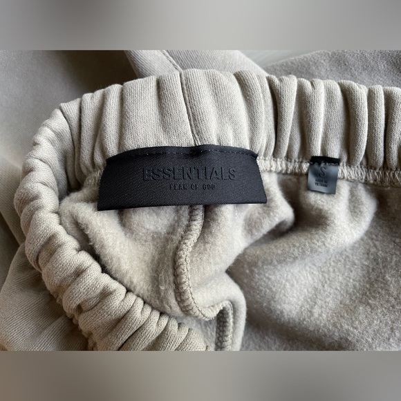 Fear of God Essentials sweatpants - Picture 14 of 14